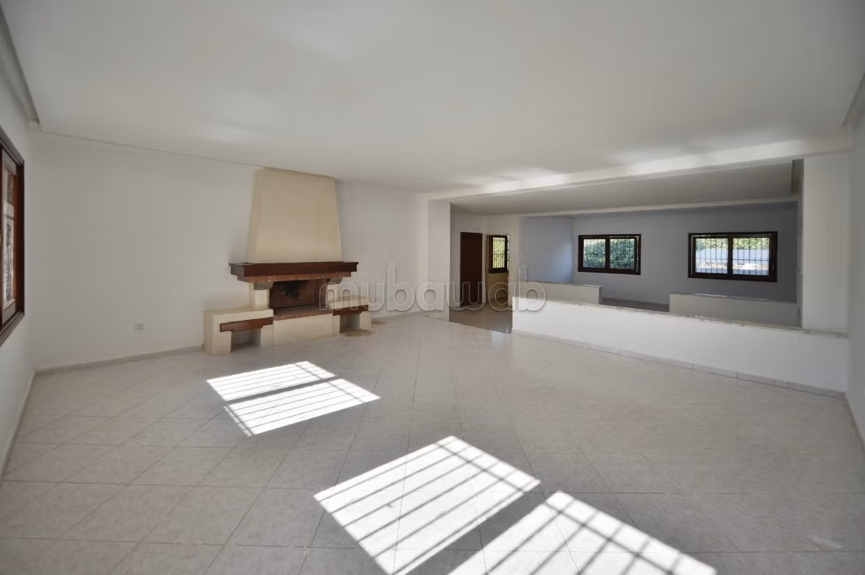 Location villa de luxe à Ain Diab.
Superficie 400 m².
Cheminée et climatisation