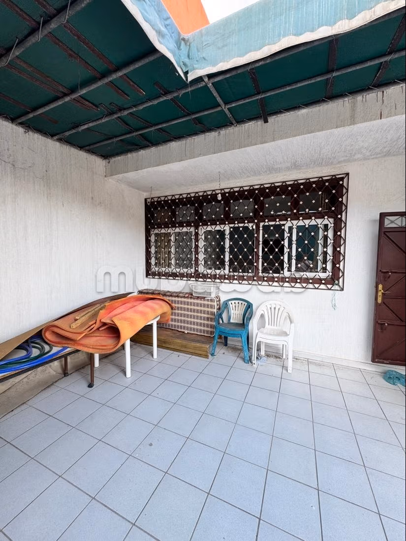 Maison libre à vendre près de Castilla
