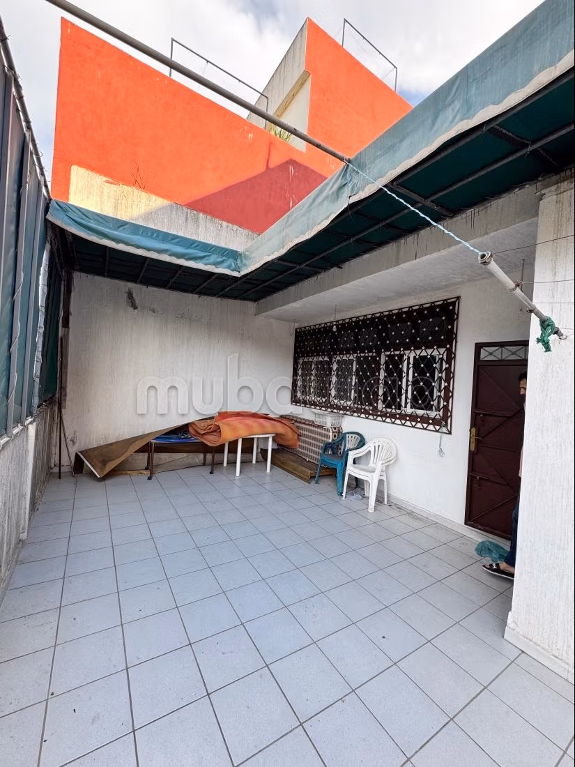Maison libre à vendre près de Castilla