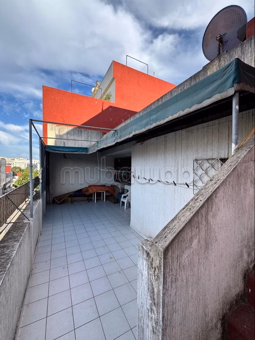 Maison libre à vendre près de Castilla