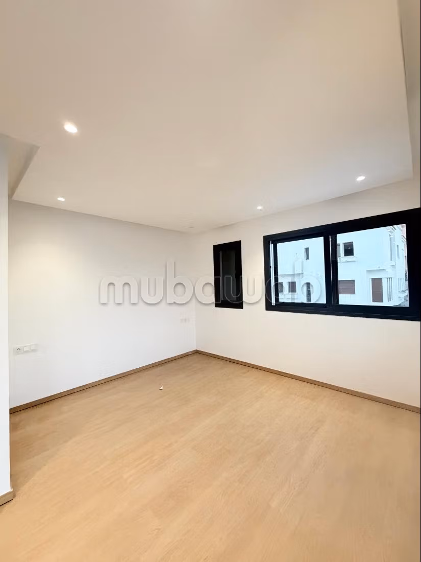 Luxe villa te koop met zwembad