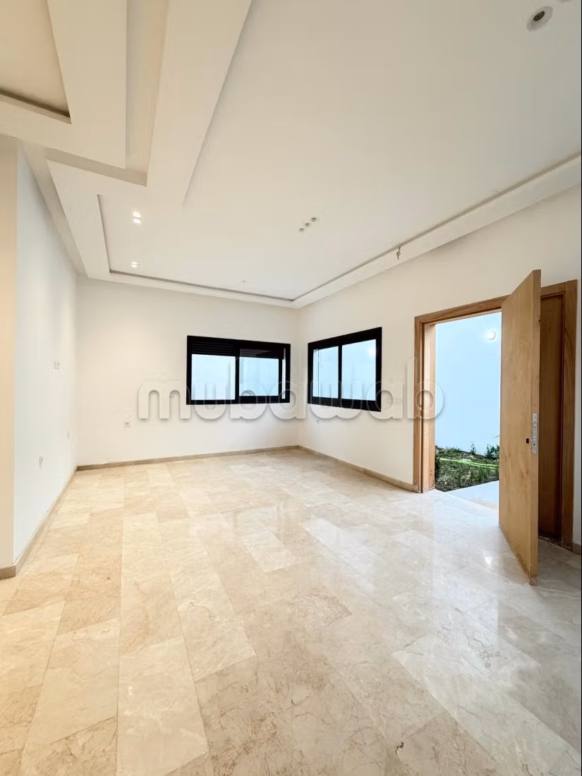 Luxe villa te koop met zwembad