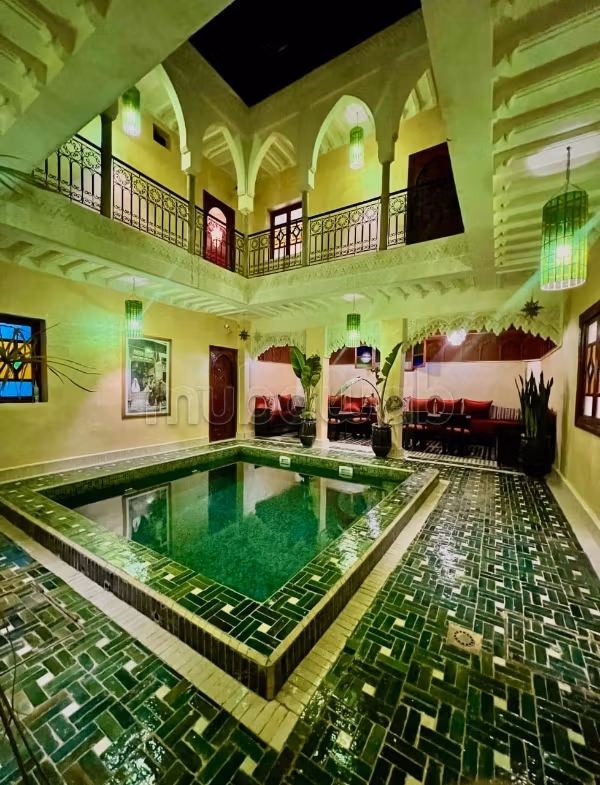 Prachtige riad te koop in Kennaria. Totale oppervlakte 170 m². Uitzicht op de bergen, centrale verwarming