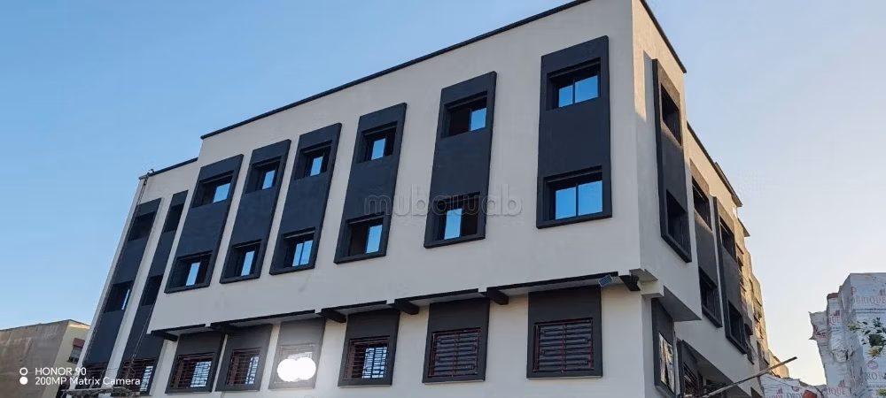 Appartements à deux façades près de la mer