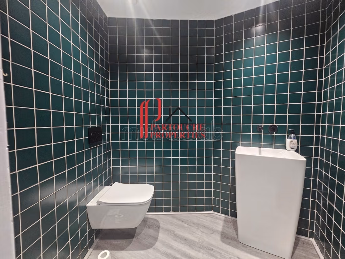 Fitted commercial space RACINE