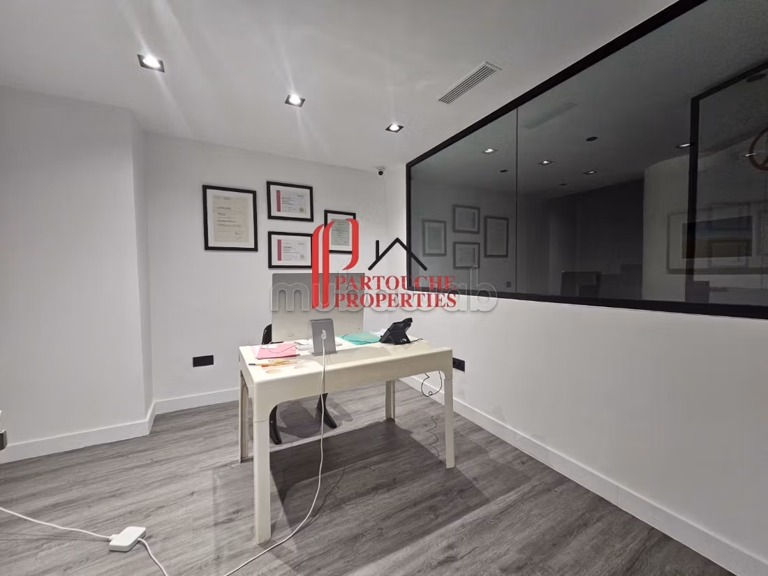 Fitted commercial space RACINE