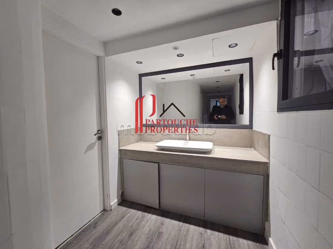 Fitted commercial space RACINE