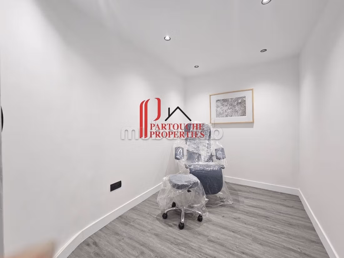Fitted commercial space RACINE