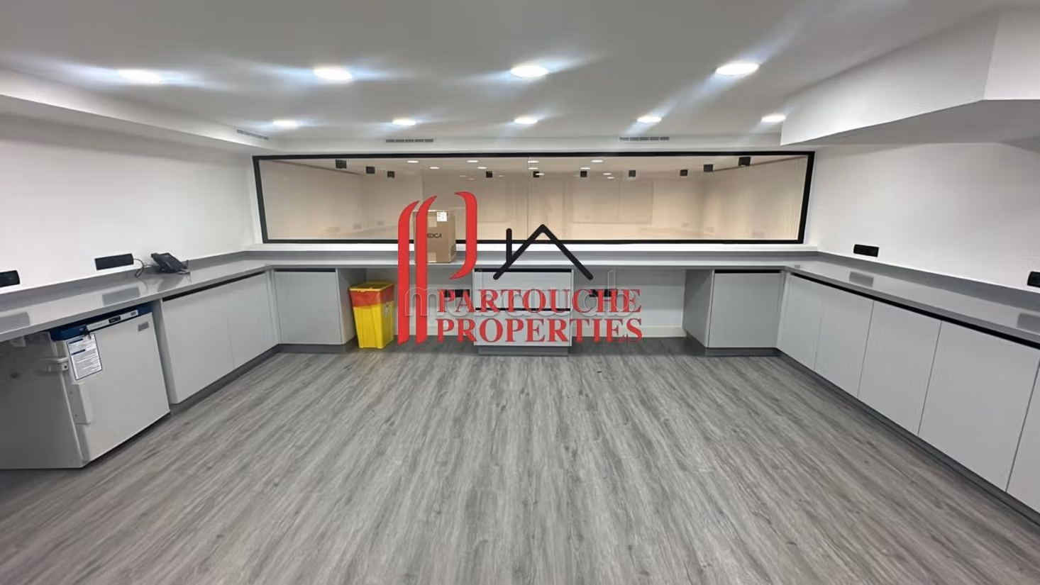Fitted commercial space RACINE