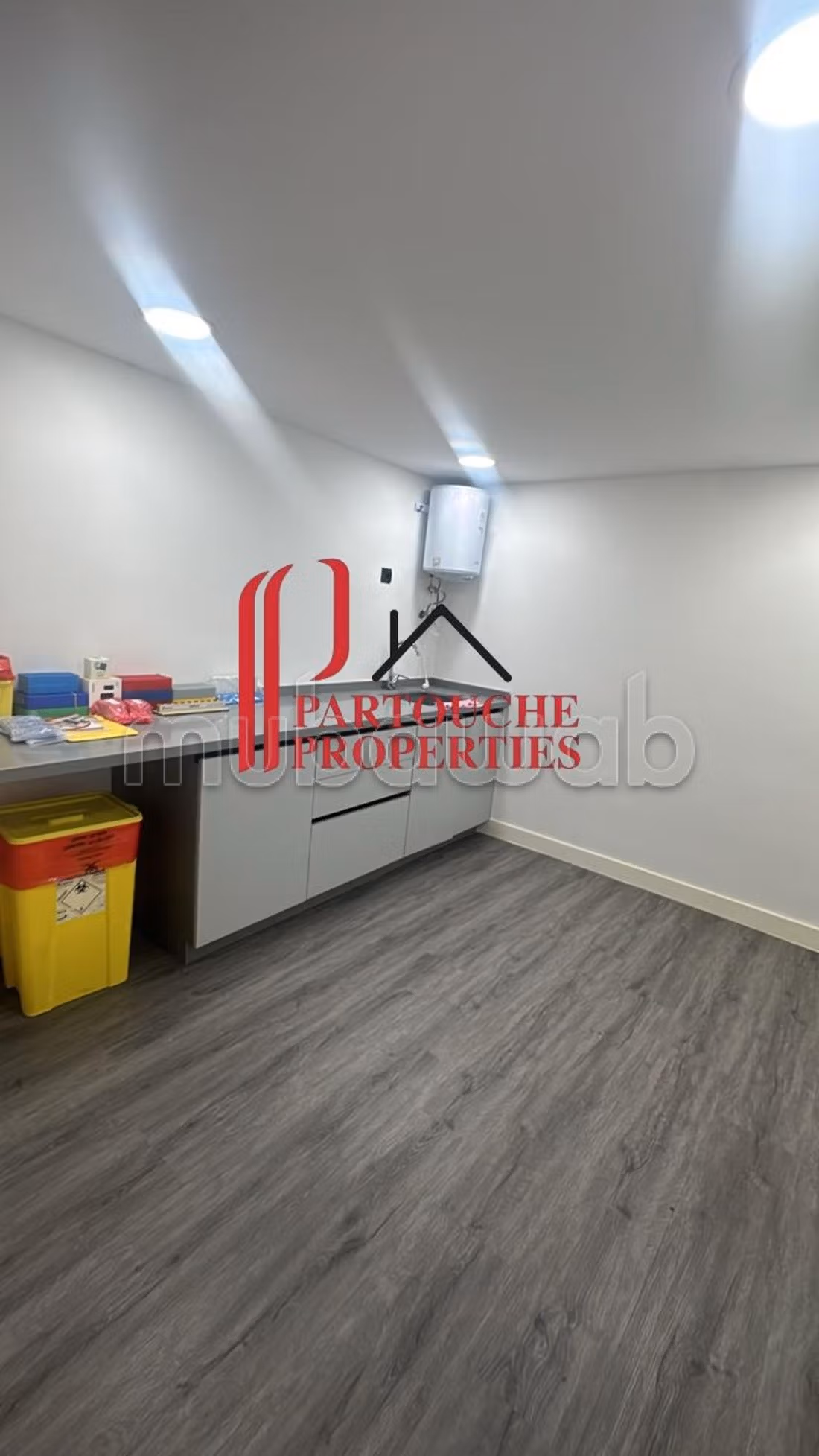 Fitted commercial space RACINE