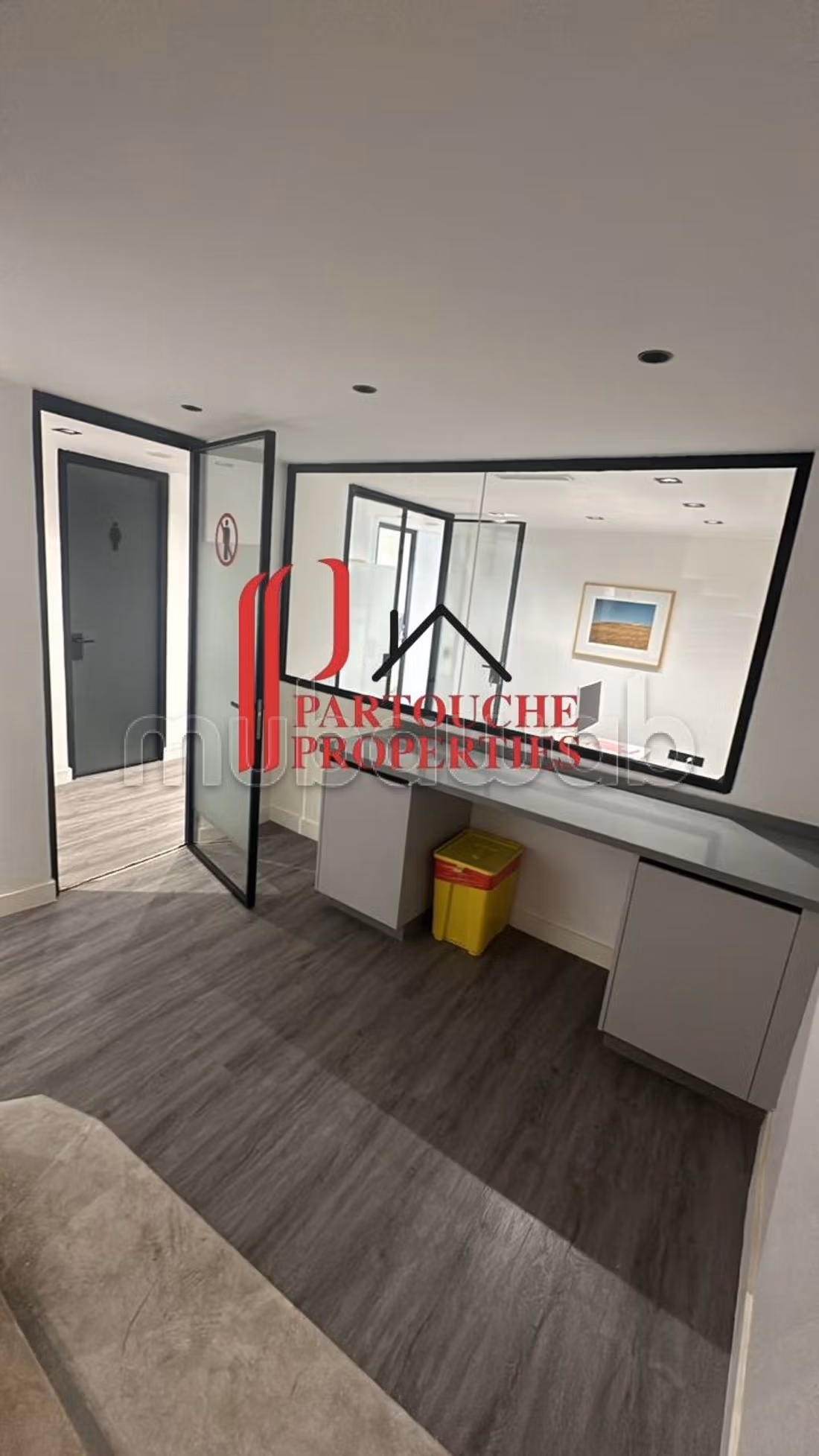 Fitted commercial space RACINE