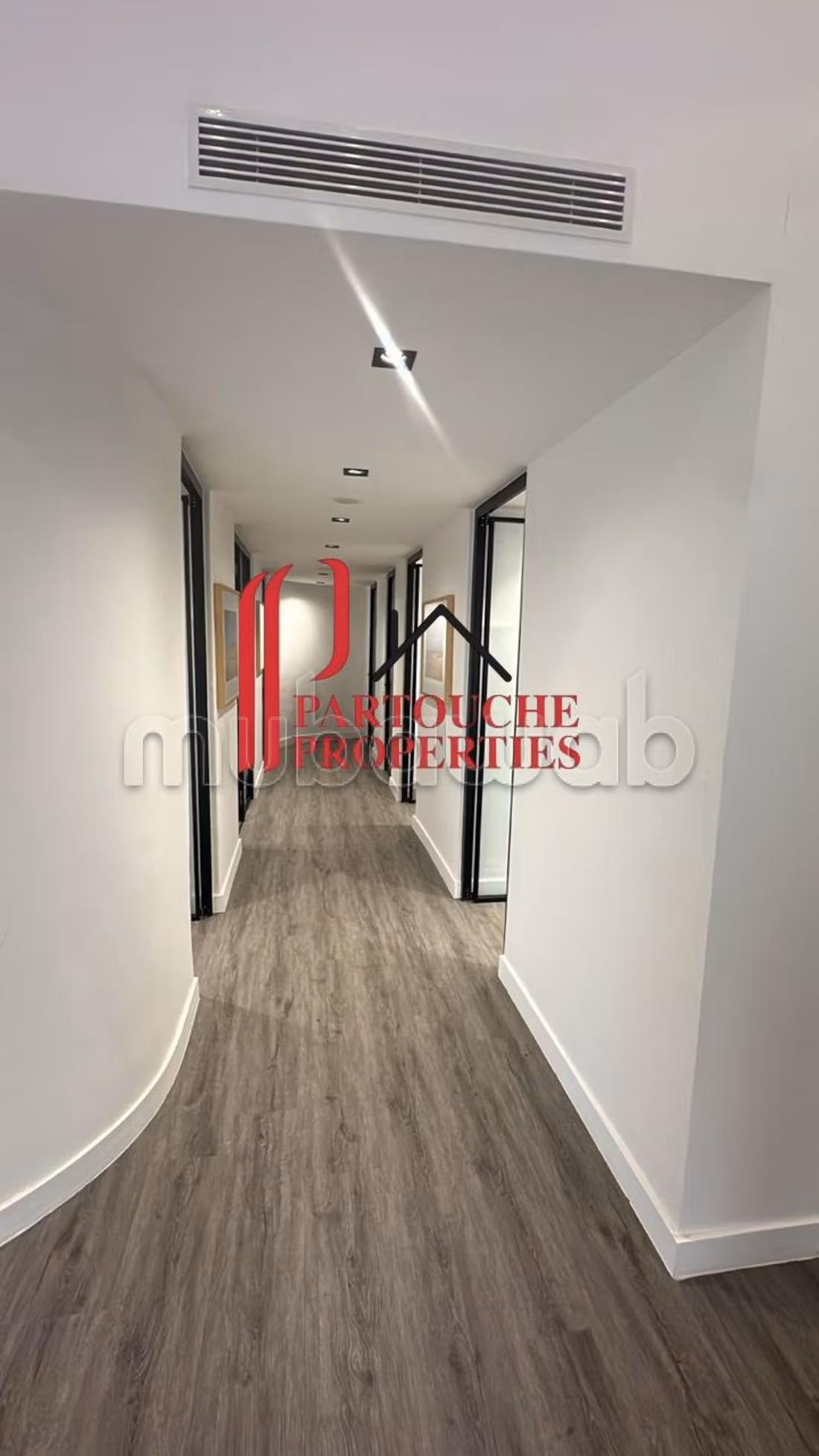 Fitted commercial space RACINE
