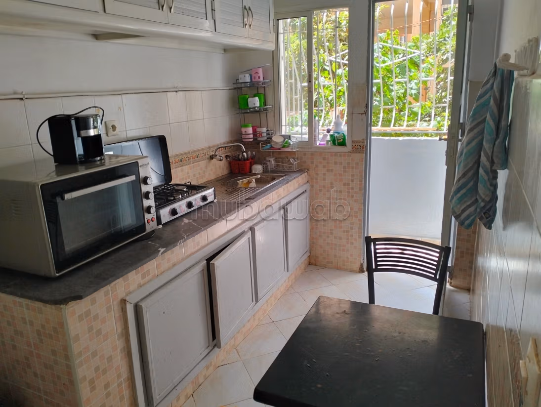 Location d'un appartement à Sala el Jadida. 
2 grandes pièces. 
Bien meublé