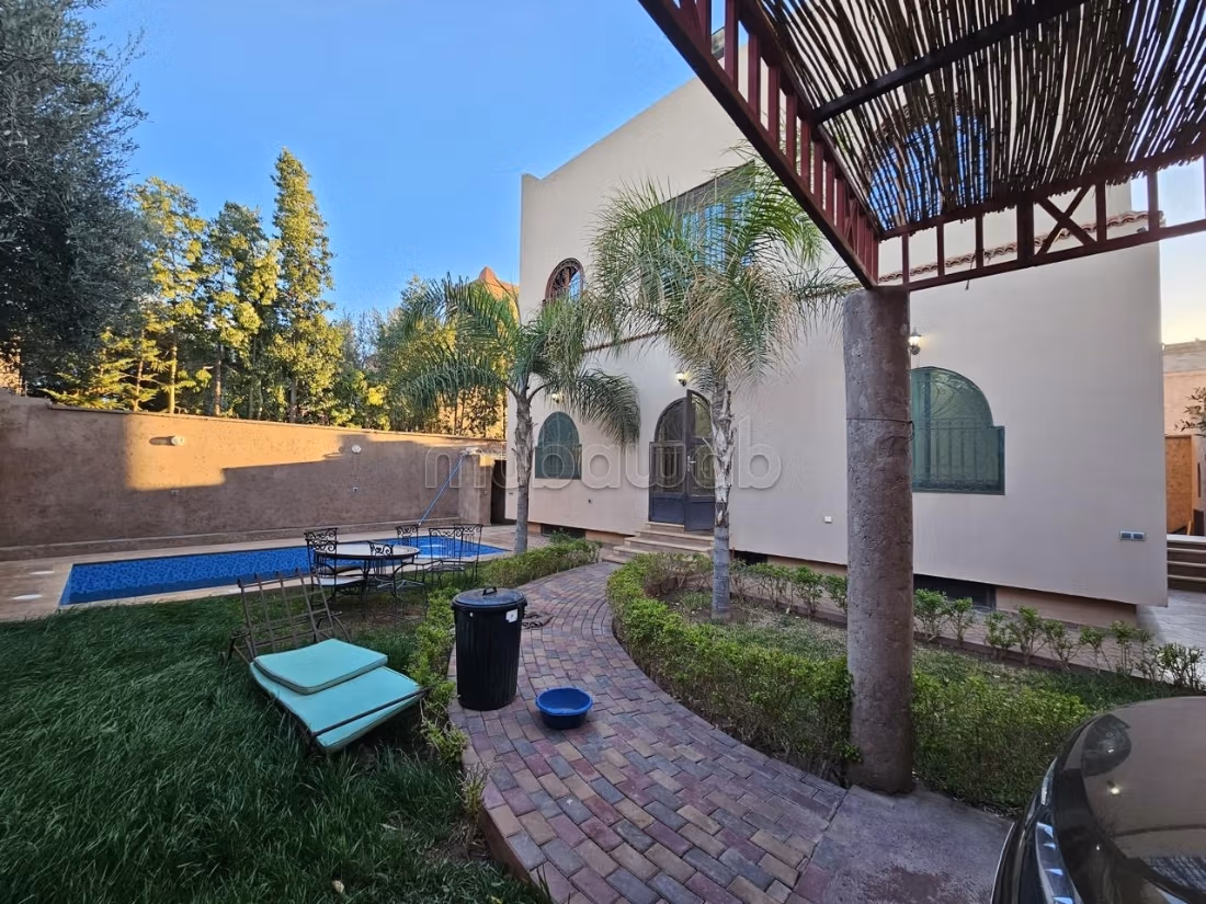Villa 300 m² f Route de Fez — 2