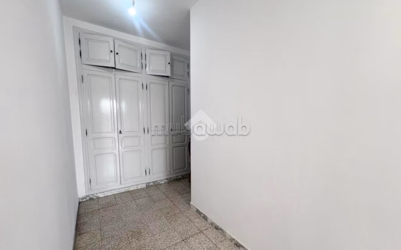 Etage de villa en location