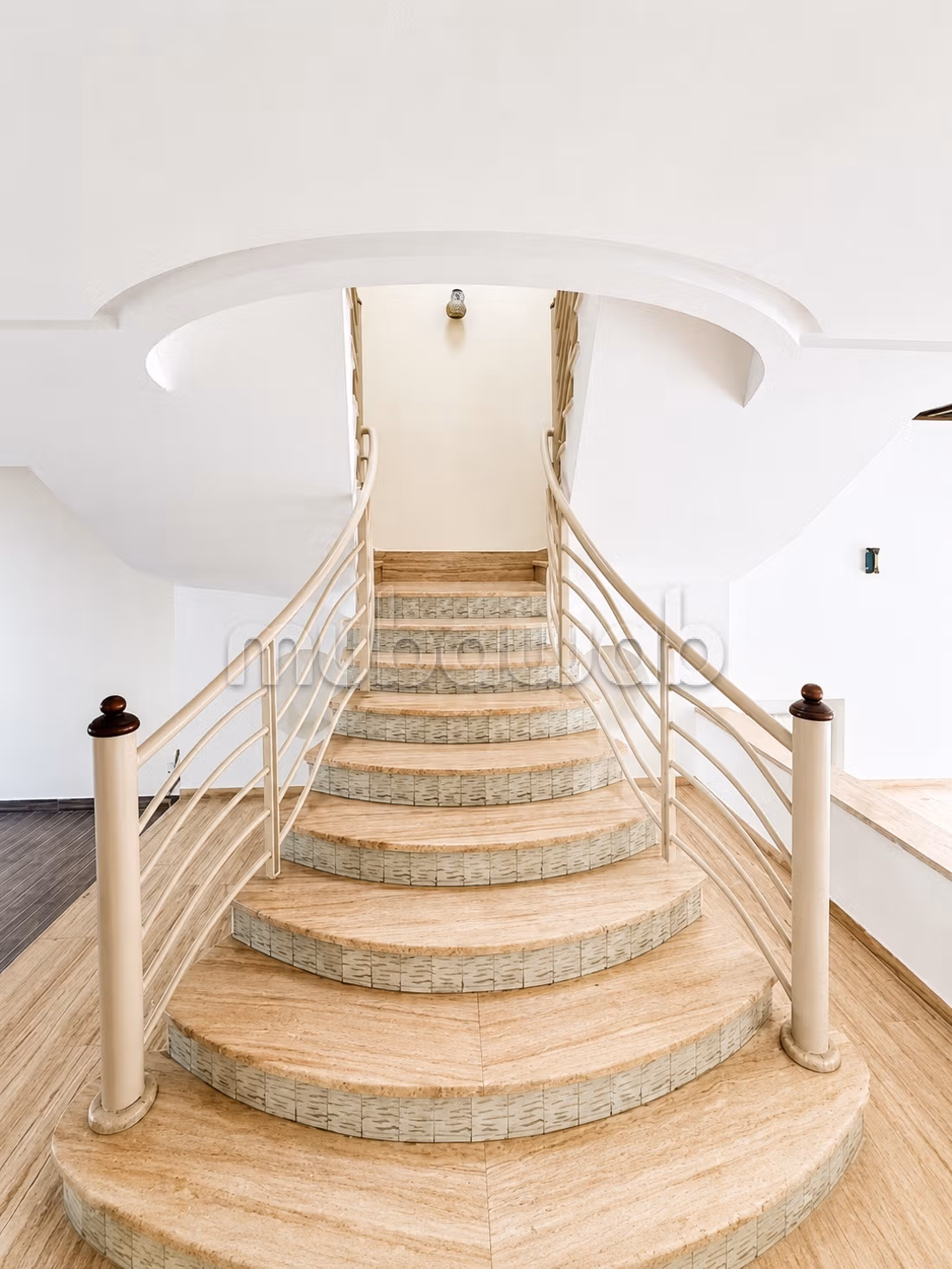 Luxury Villa for Rent – California