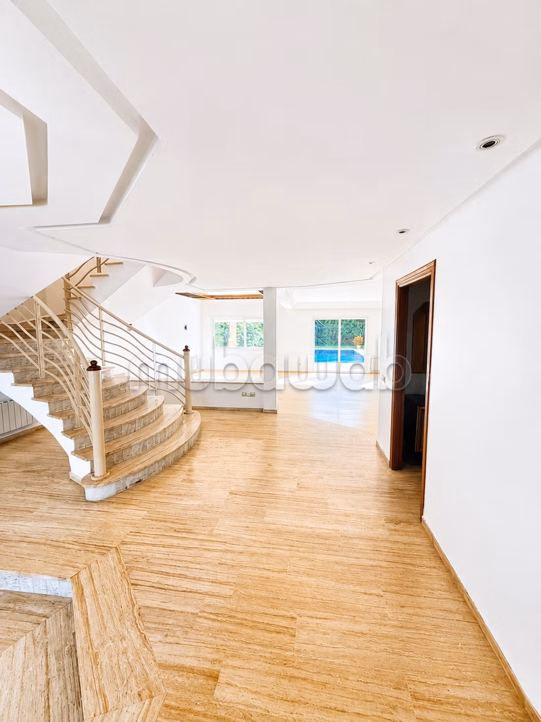 Luxury Villa for Rent – California