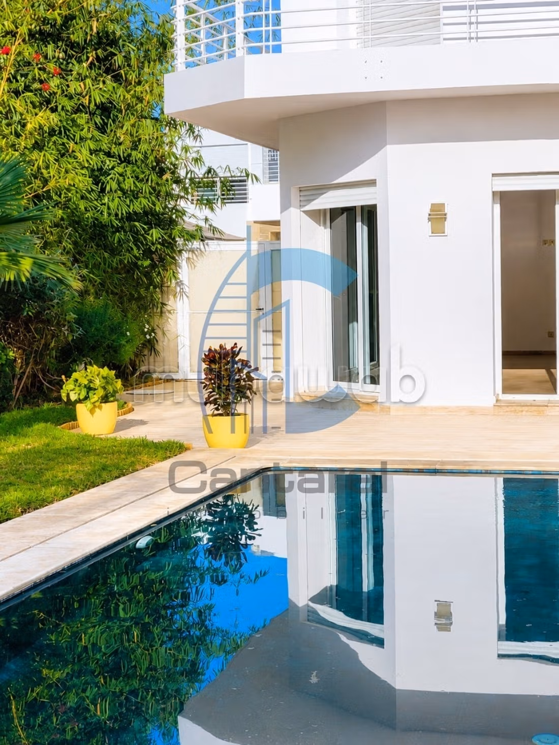 Villa 500 m² f Californie — 2