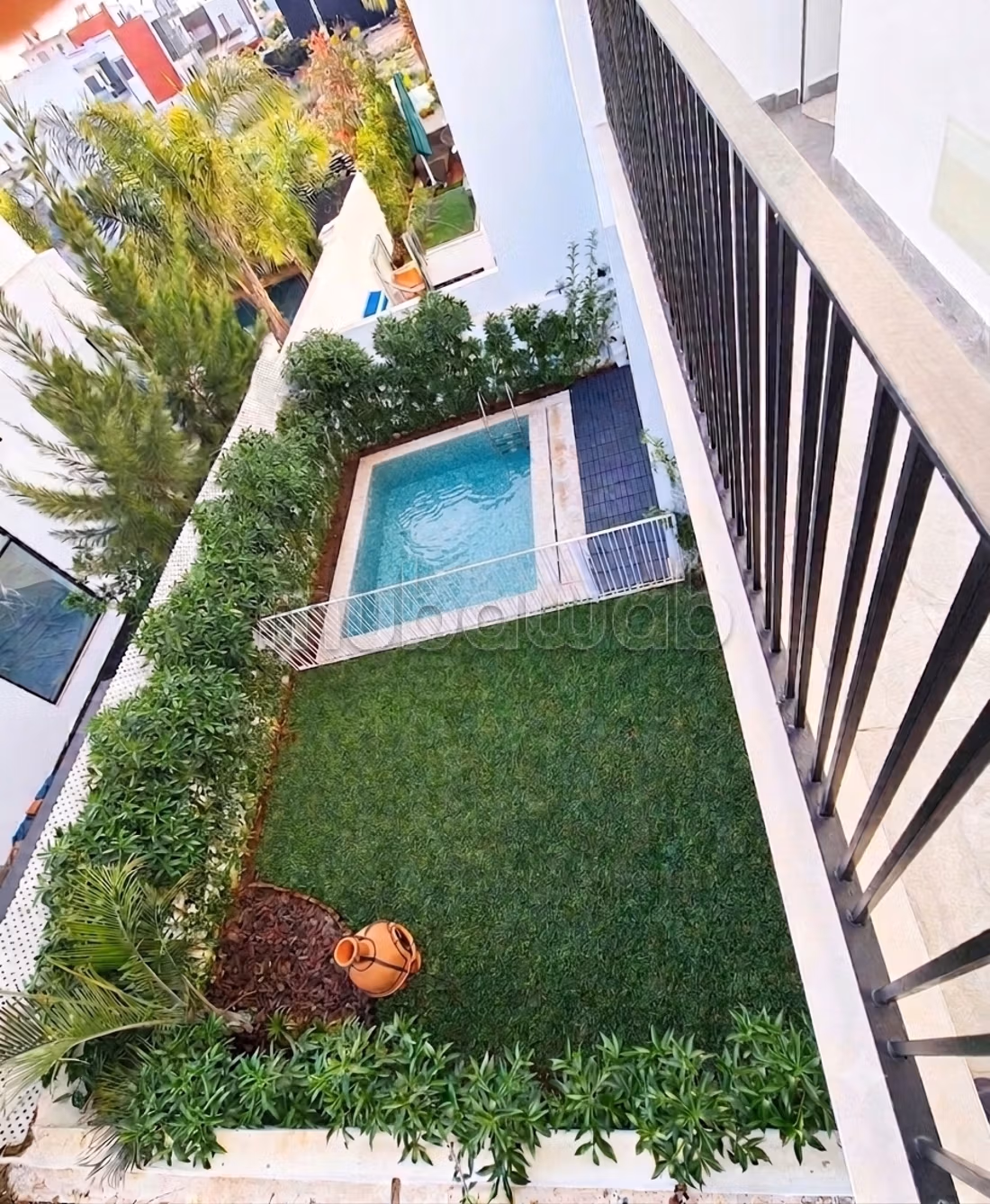 Superb architect-designed villa, from 2021, in strip