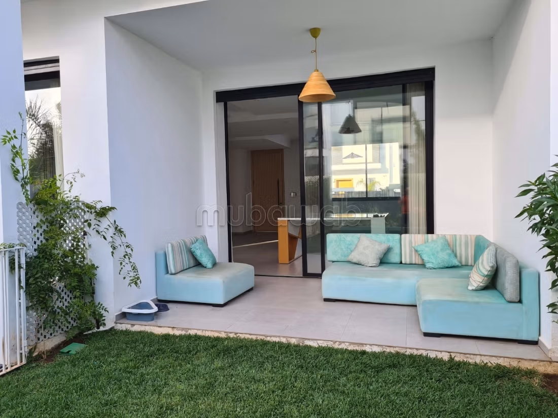 Superb architect-designed villa, from 2021, in strip