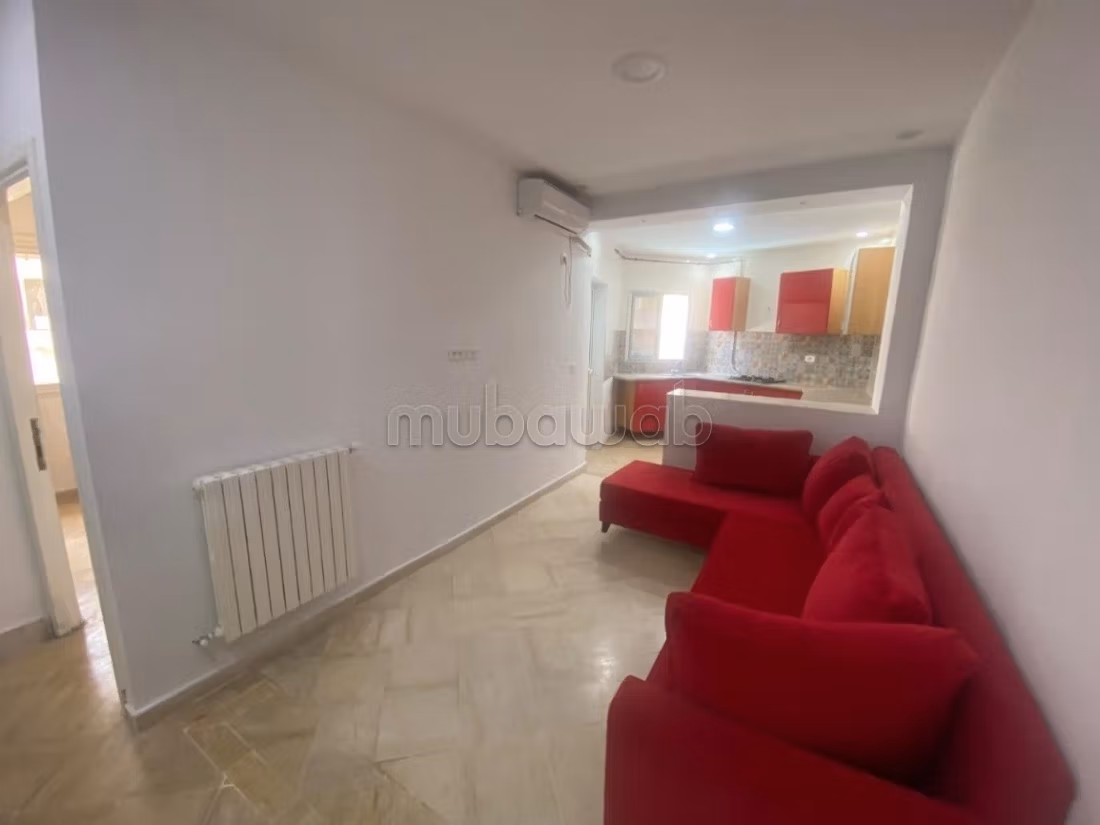 Piano di villa semi arredato
