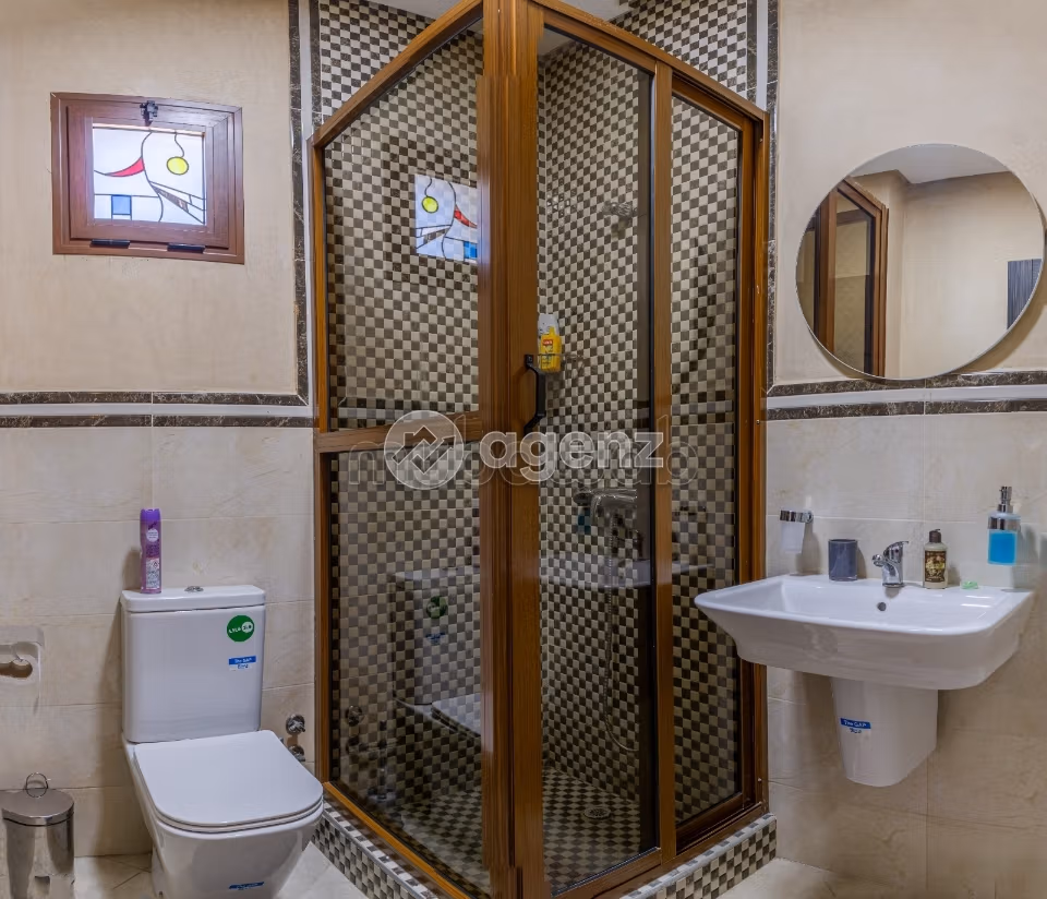 Appartement à vendre 95 m², 2 chambres Administratif Tanger