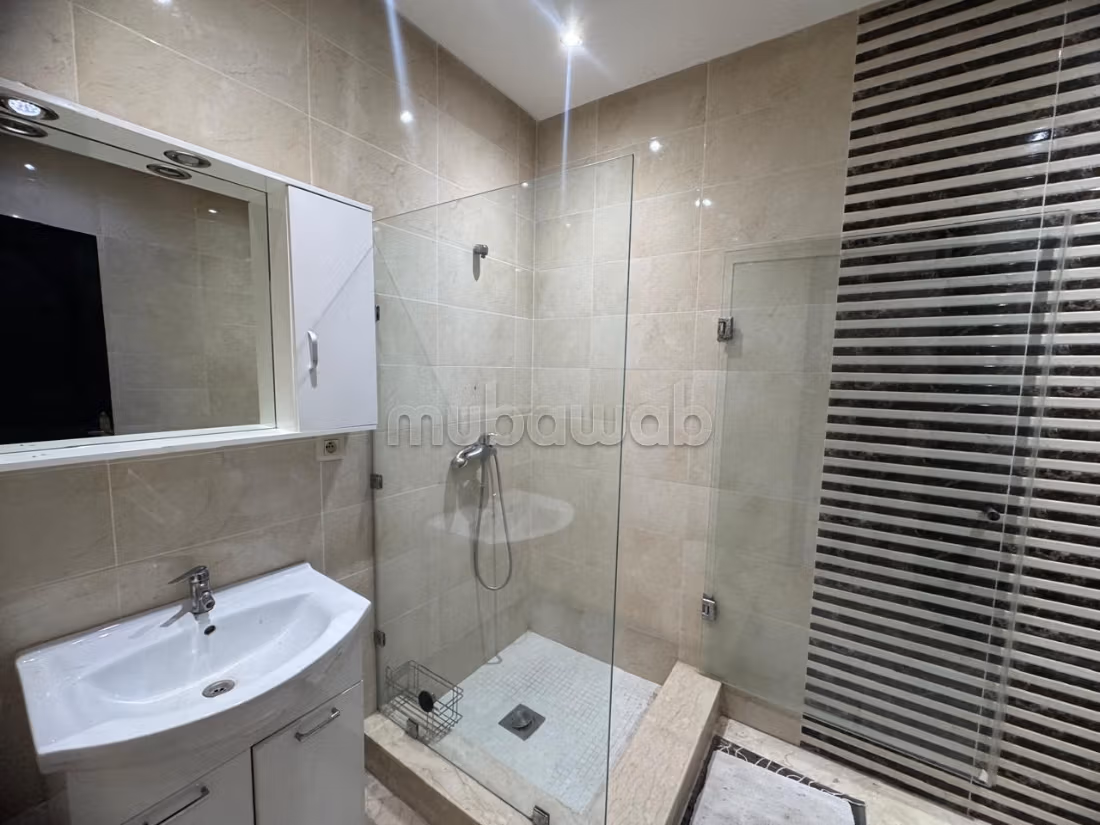 Superbe villa vide 3 chambres avec piscine privée