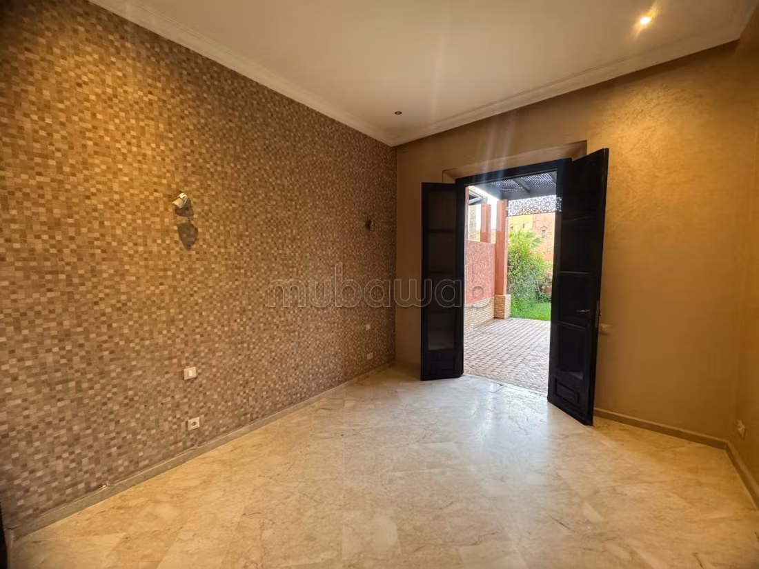 Superbe villa vide 3 chambres avec piscine privée