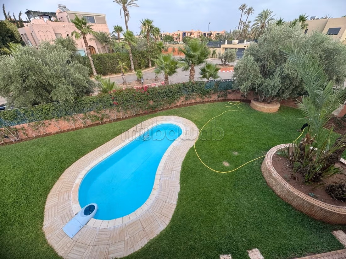 Superbe villa vide 3 chambres avec piscine privée