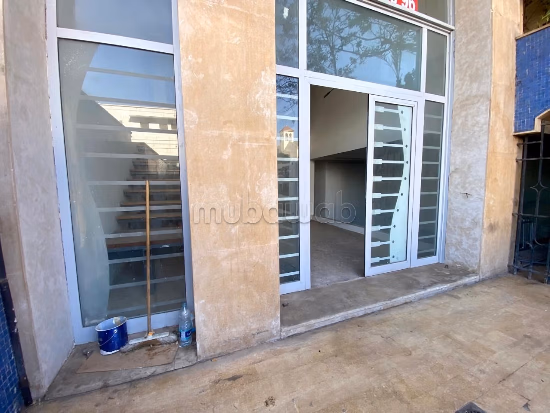 Local comercial 363m Racine Rd pt des Sports