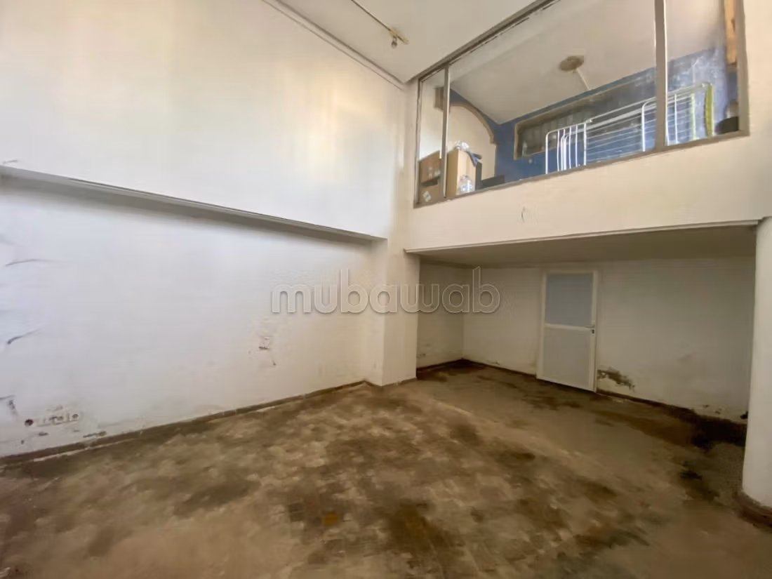 Local comercial 363m Racine Rd pt des Sports