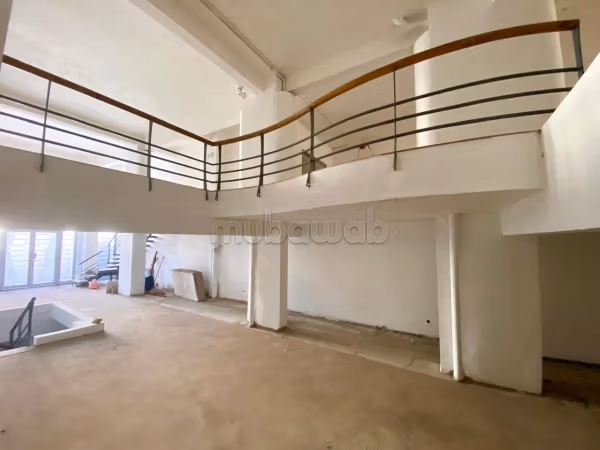 Local comercial 363m Racine Rd pt des Sports
