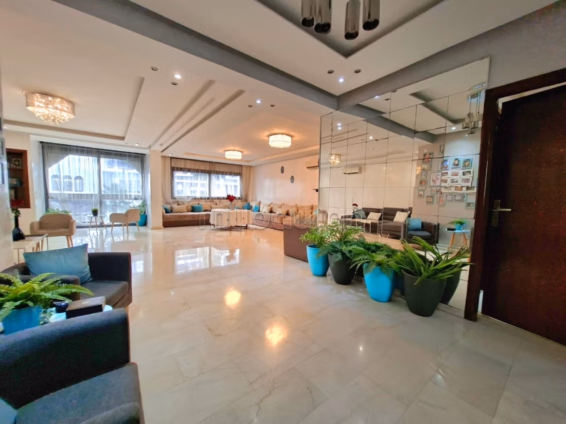 Gauthier – spacious 3-bedroom apartment
