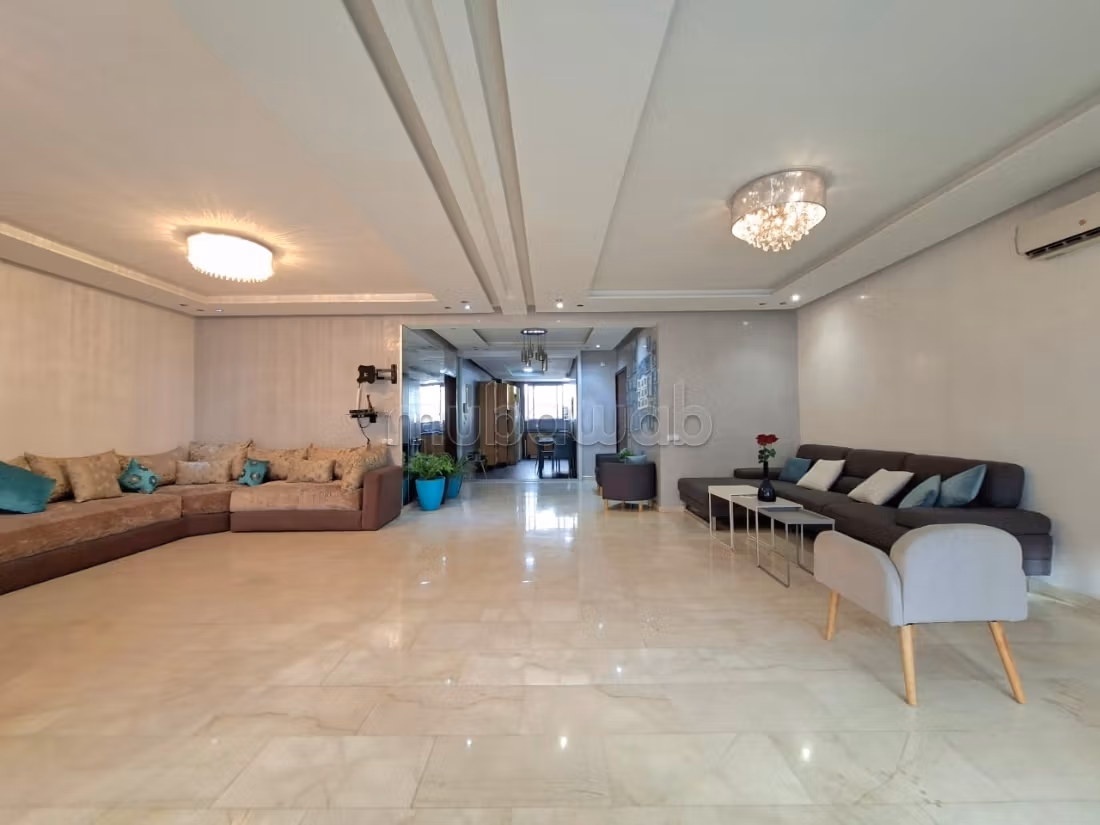 Gauthier – spacious 3-bedroom apartment