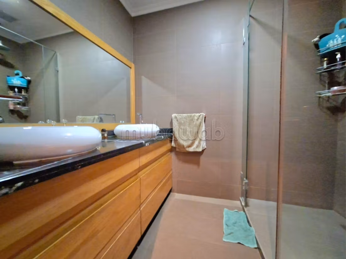 Gauthier – spacious 3-bedroom apartment