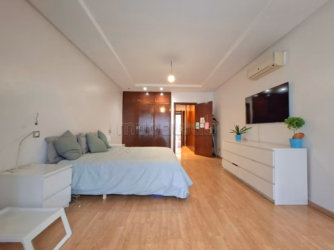 Gauthier – spacious 3-bedroom apartment