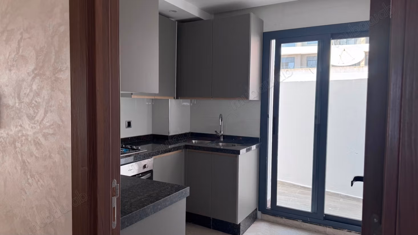 Appartement 2 chambres neuf à vendre au quartier des hopitaux