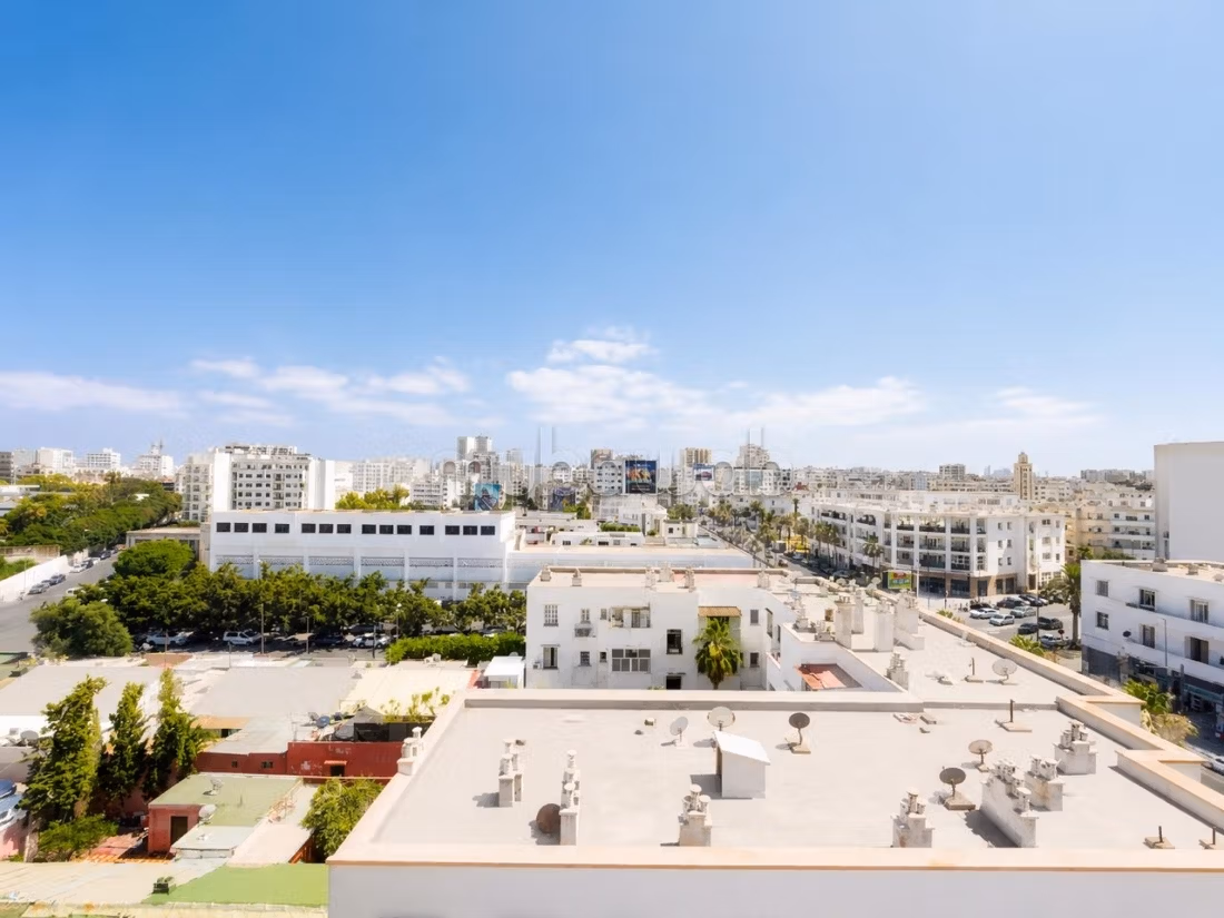 Burgundy/Office for sale 69m² Panoramic view
