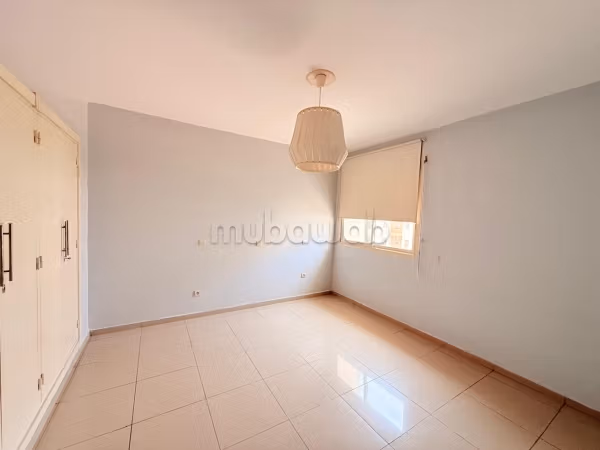 Appartement vide type 3 résidence jardin de sous hay Mohammadi 
agadir