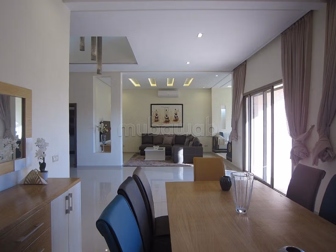 Superba villa in affitto con possibile subaffitto in Route de Tahanaout. 4 camere confortevoli. Arredata