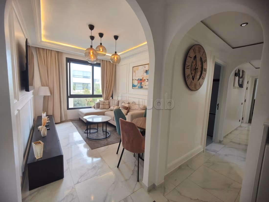 Appartement à vendre Ain Diab. 
4 chambres. 
Meublé — 2