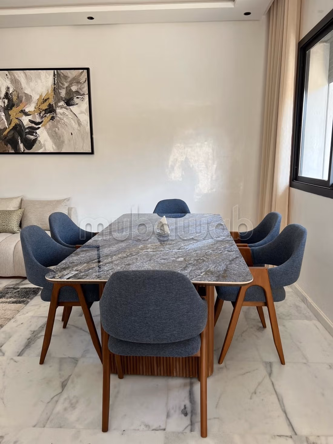 Sous location villa de luxe à Route Amizmiz. 
6 pièces confortables. 
Bien meublé