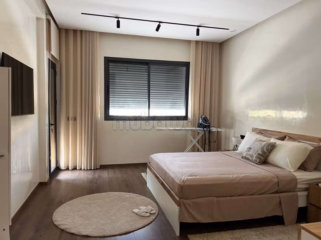 Sous location villa de luxe à Route Amizmiz. 
6 pièces confortables. 
Bien meublé