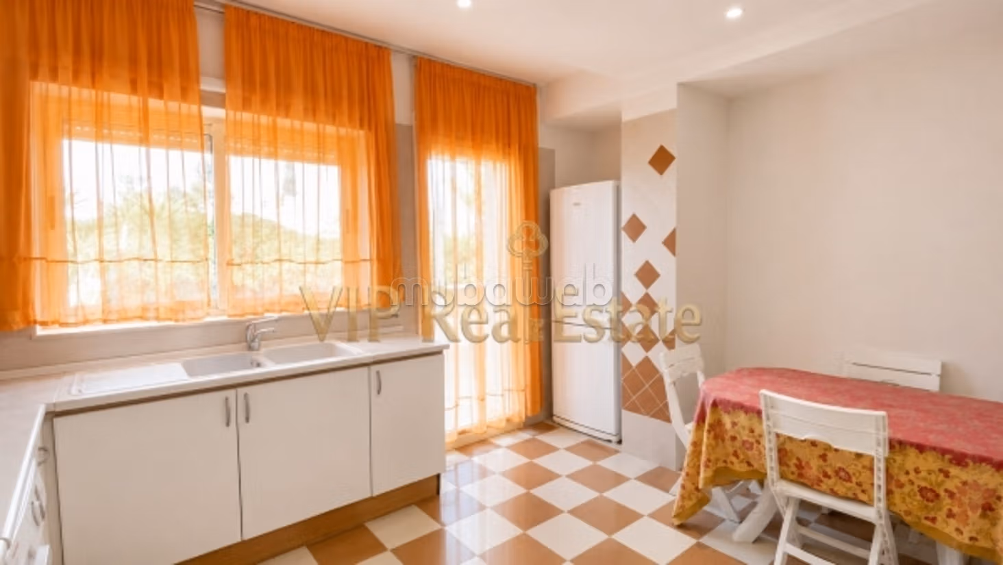 For rent: a high-standing villa floor in Aouina