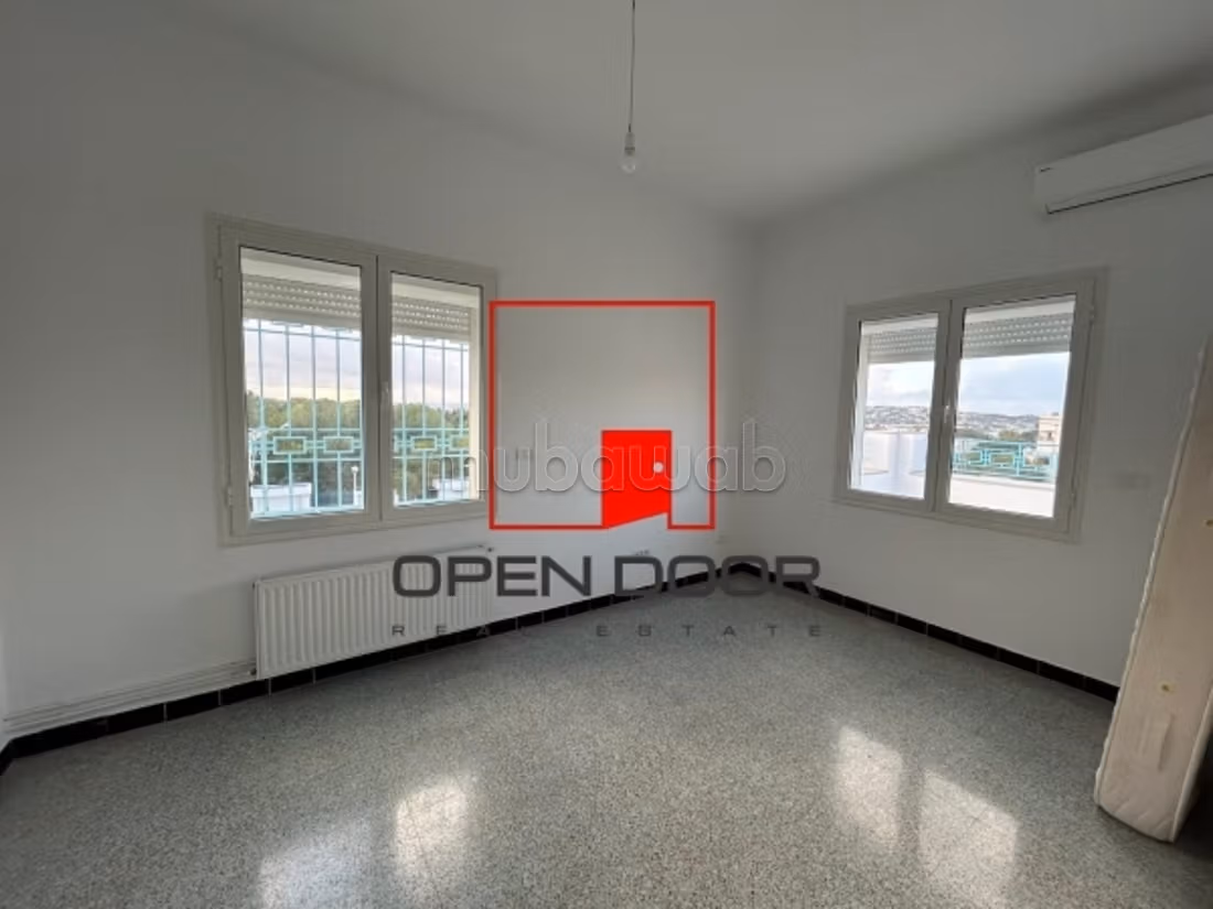 Etage de villa S3 à la Marsa vue mer