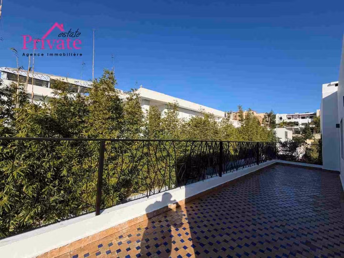 Location Villa 500 m² JBEL KBIR Tanger Ref: LZ846