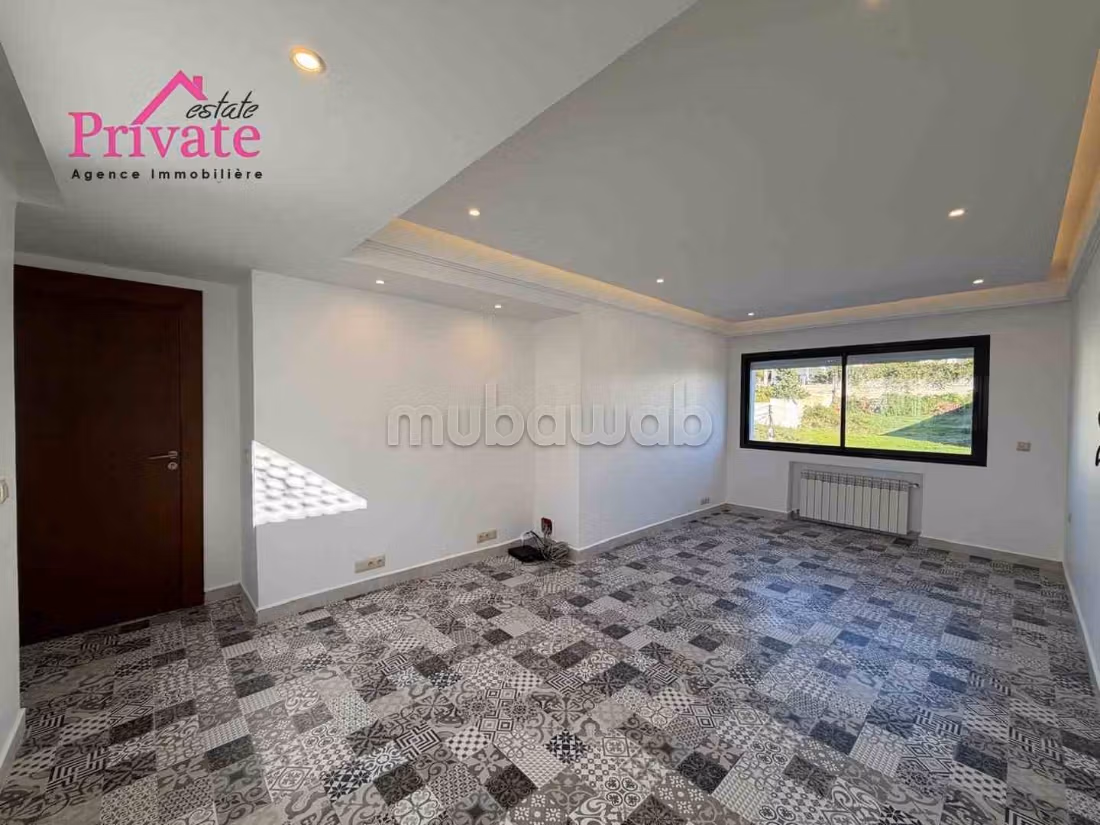 Location Villa 500 m² JBEL KBIR Tanger Ref: LZ846