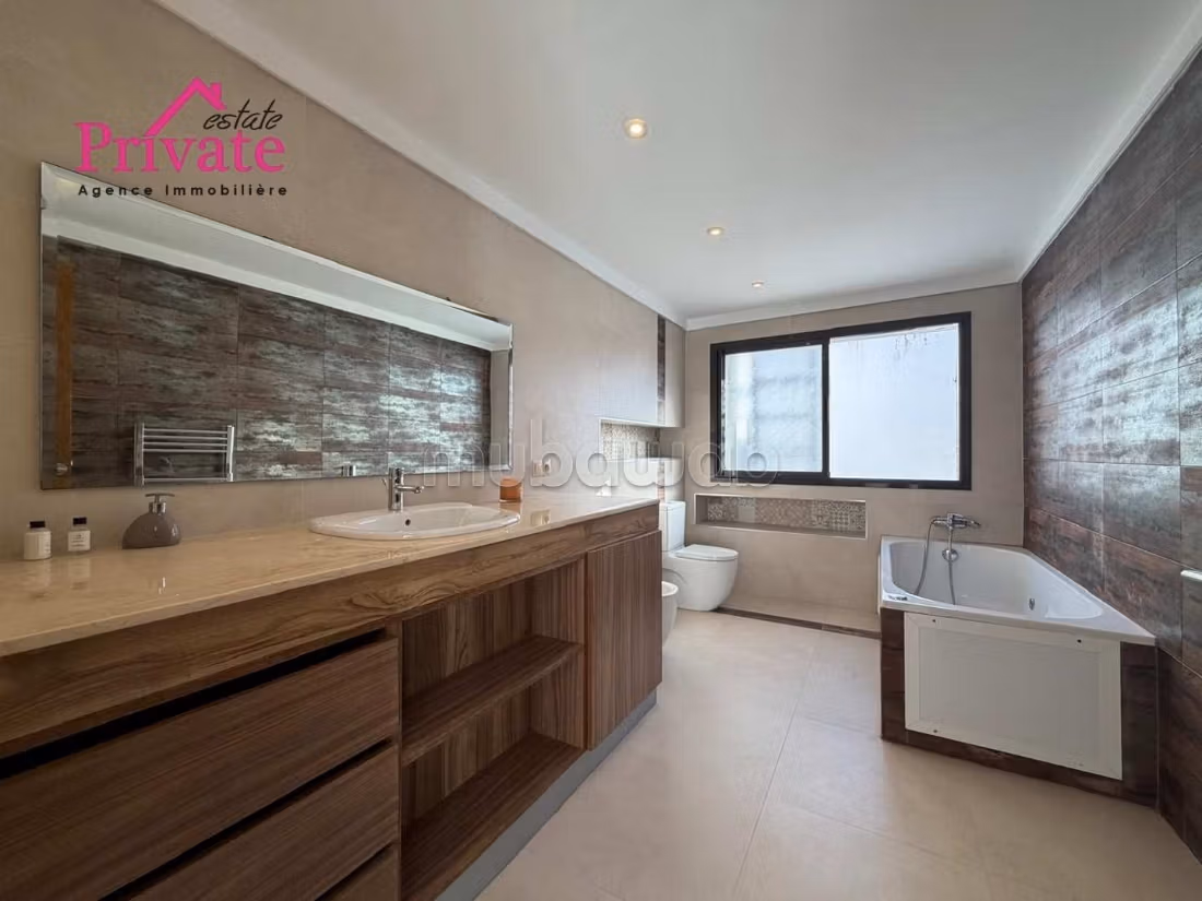 Location Villa 500 m² JBEL KBIR Tanger Ref: LZ846