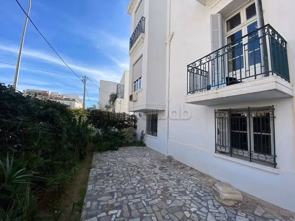 Location rez de jardin s 2 meublé au cité jardin