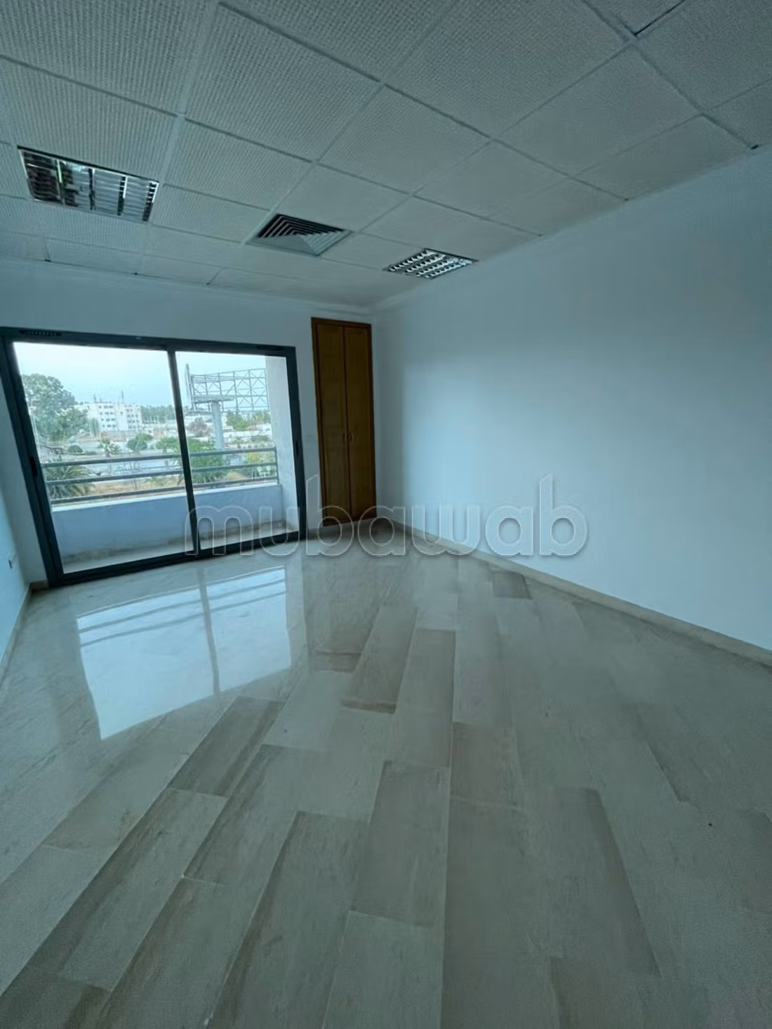 Office for rent at Lake 1